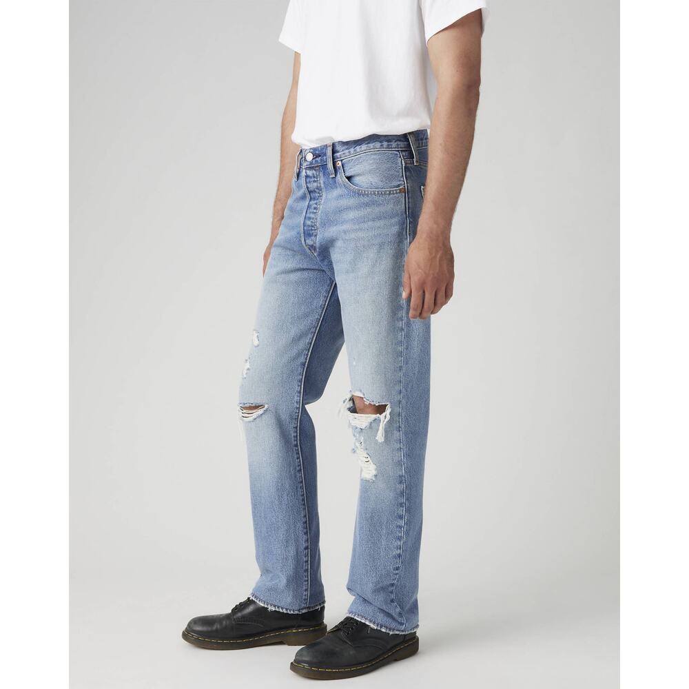 Levi’s Men’s 501 Light Wash Distressed Straight Leg Jeans 28 32
